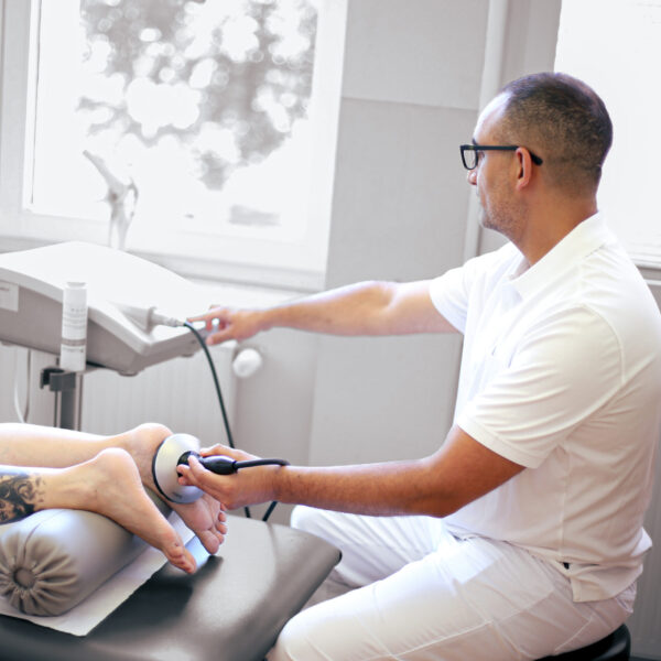 Stoßwellentherapie